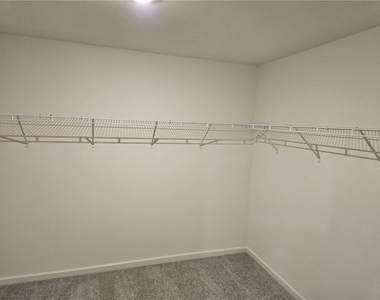 326 Silverton Drive - Photo Thumbnail 21