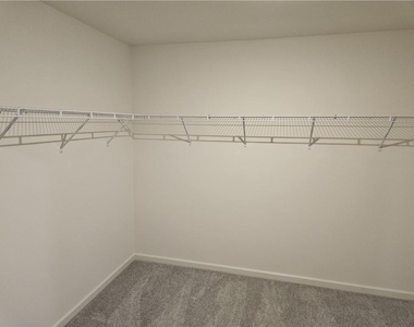 326 Silverton Drive - Photo Thumbnail 20