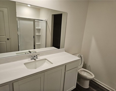 326 Silverton Drive - Photo Thumbnail 23