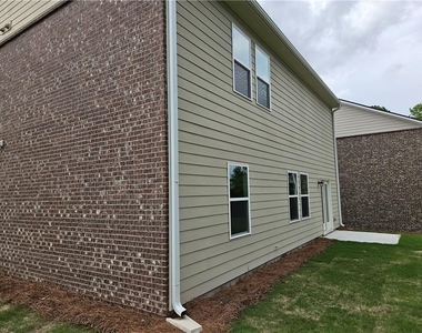 326 Silverton Drive - Photo Thumbnail 30