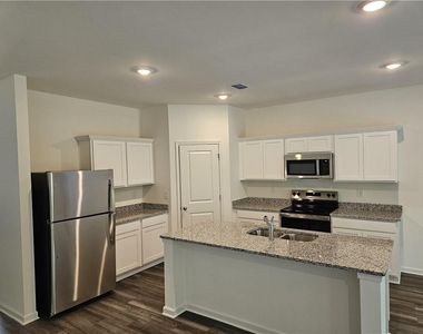 326 Silverton Drive - Photo Thumbnail 2