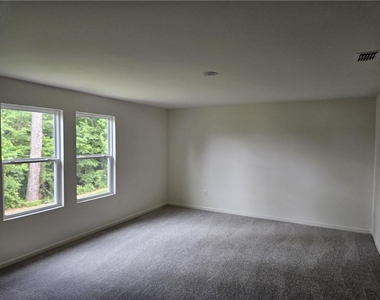 326 Silverton Drive - Photo Thumbnail 10