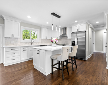 1570 Jefferson Road - Photo Thumbnail 7