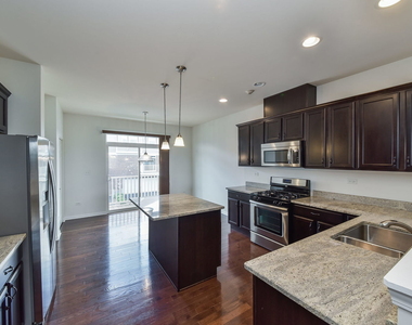 2511 Dunraven Avenue - Photo Thumbnail 4