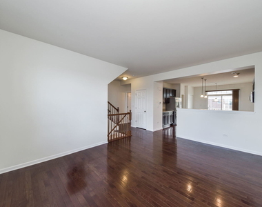 2511 Dunraven Avenue - Photo Thumbnail 3