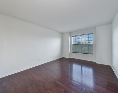 2511 Dunraven Avenue - Photo Thumbnail 2