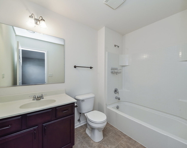 2511 Dunraven Avenue - Photo Thumbnail 14