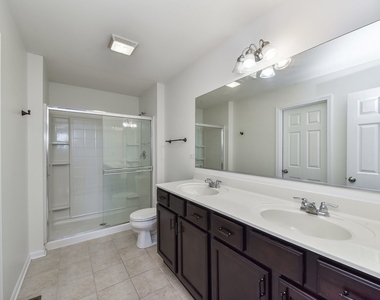2511 Dunraven Avenue - Photo Thumbnail 12