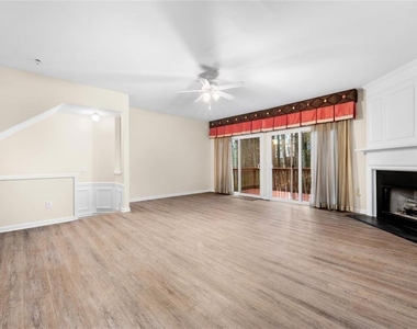 3944 Howell Park Road - Photo Thumbnail 12