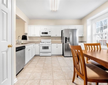 3944 Howell Park Road - Photo Thumbnail 14