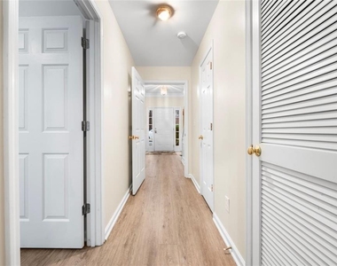 3944 Howell Park Road - Photo Thumbnail 17