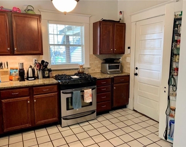 616 Seminole Avenue Ne - Photo Thumbnail 23