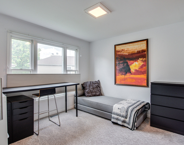 477 Village Green Road - Photo Thumbnail 10