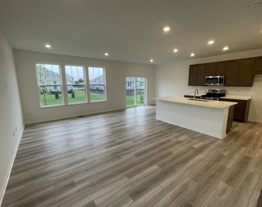 25550 W Maurice Lane - Photo Thumbnail 2