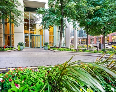 345 N Lasalle Drive - Photo Thumbnail 1