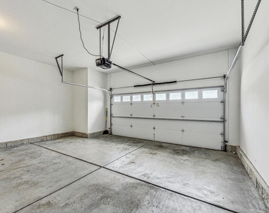 8101 Floral Avenue - Photo Thumbnail 36