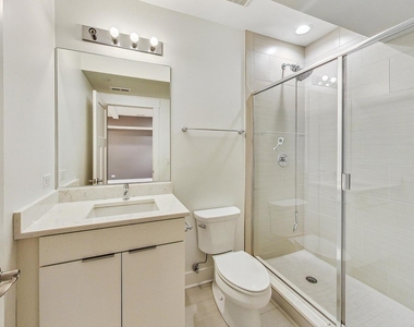8101 Floral Avenue - Photo Thumbnail 33