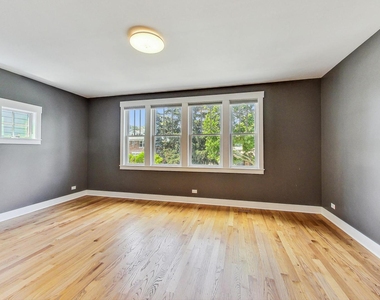 8101 Floral Avenue - Photo Thumbnail 15
