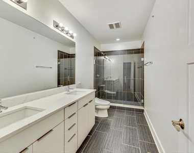 8101 Floral Avenue - Photo Thumbnail 16