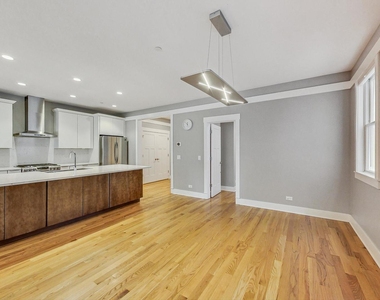 8101 Floral Avenue - Photo Thumbnail 9