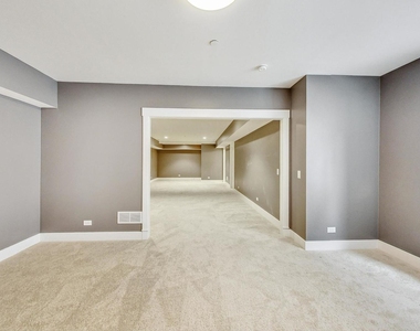 8101 Floral Avenue - Photo Thumbnail 35