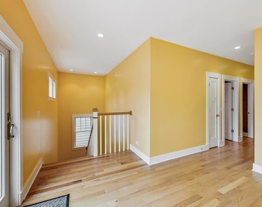 8101 Floral Avenue - Photo Thumbnail 27