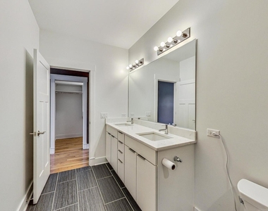 8101 Floral Avenue - Photo Thumbnail 17