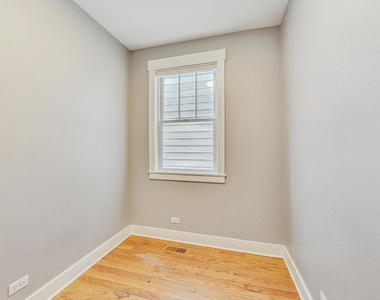 8101 Floral Avenue - Photo Thumbnail 11