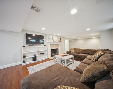 814 S Evergreen Avenue - Photo Thumbnail 12