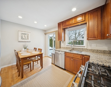 814 S Evergreen Avenue - Photo Thumbnail 2
