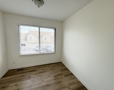 652 Lincoln Station Drive - Photo Thumbnail 12