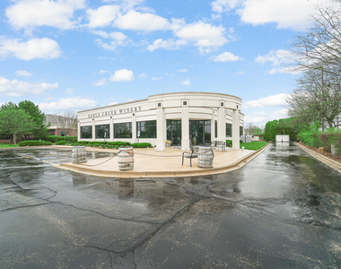 1882 N Wentworth Circle - Photo Thumbnail 33