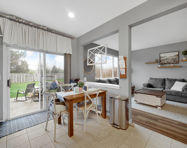 1882 N Wentworth Circle - Photo Thumbnail 12