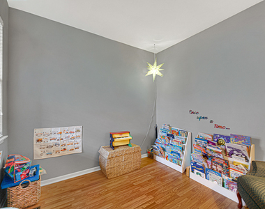 1882 N Wentworth Circle - Photo Thumbnail 30