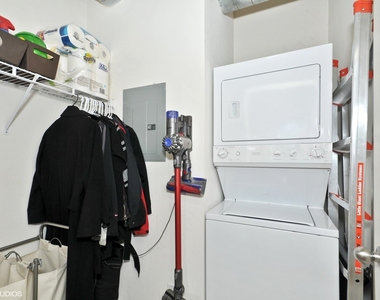 333 S Desplaines Street - Photo Thumbnail 10