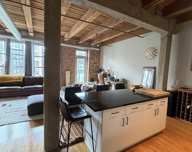 333 S Desplaines Street - Photo Thumbnail 6