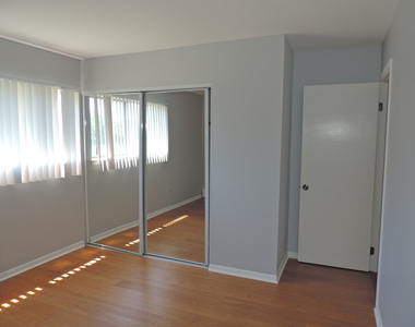 7425 Brookdale Drive - Photo Thumbnail 8