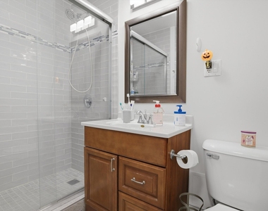 6301 N Sheridan Road - Photo Thumbnail 23