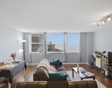 6301 N Sheridan Road - Photo Thumbnail 8