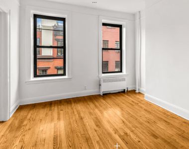 4th Street and 2nd avenue  - Photo Thumbnail 8