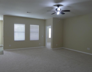 1025 Blue Beech Lane - Photo Thumbnail 6