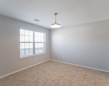7247 Basque Country Drive - Photo Thumbnail 14