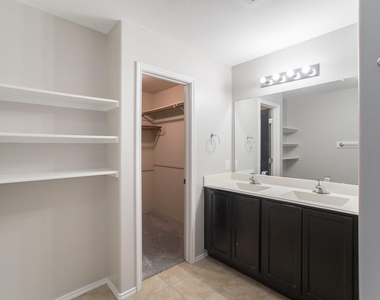 7247 Basque Country Drive - Photo Thumbnail 28