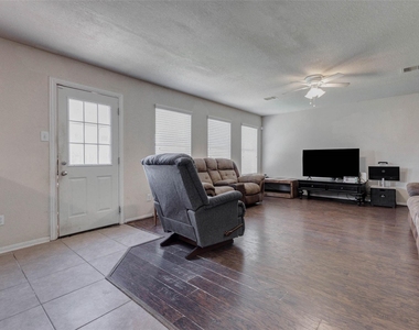 3027 Upland Spring Trace - Photo Thumbnail 9
