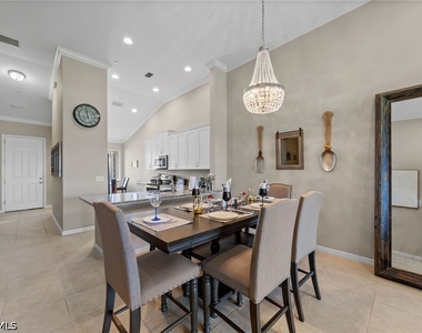 9366 Pocida Court - Photo Thumbnail 12