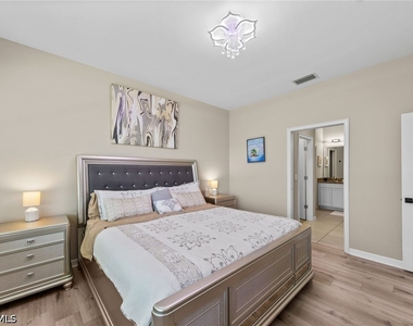9366 Pocida Court - Photo Thumbnail 16