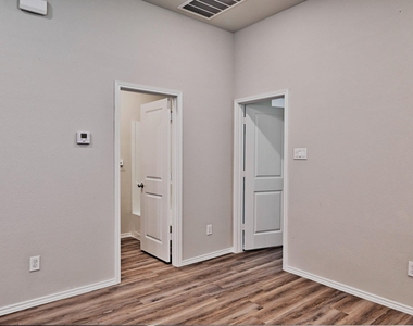 11552 Persimmon Street - Photo Thumbnail 20