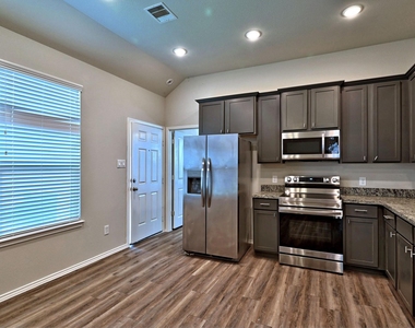11552 Persimmon Street - Photo Thumbnail 13