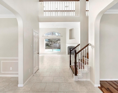 803 Chisel Point Drive - Photo Thumbnail 4