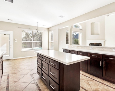 803 Chisel Point Drive - Photo Thumbnail 15